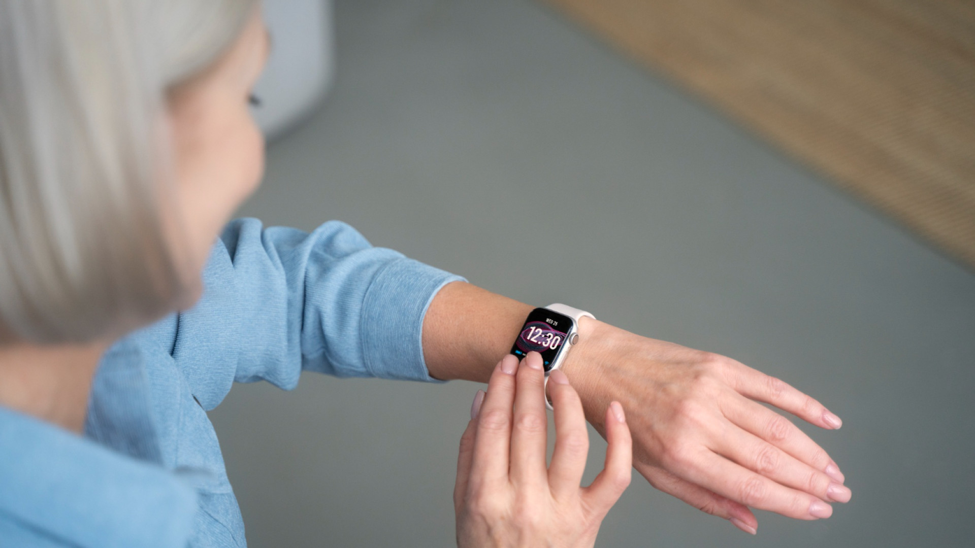 Les avantages de la téléassistance pour les familles de seniors